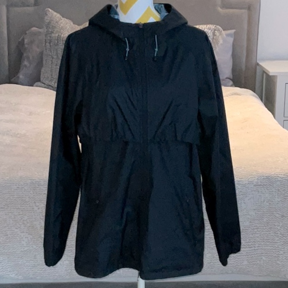 Lucy lightweight rain jacket